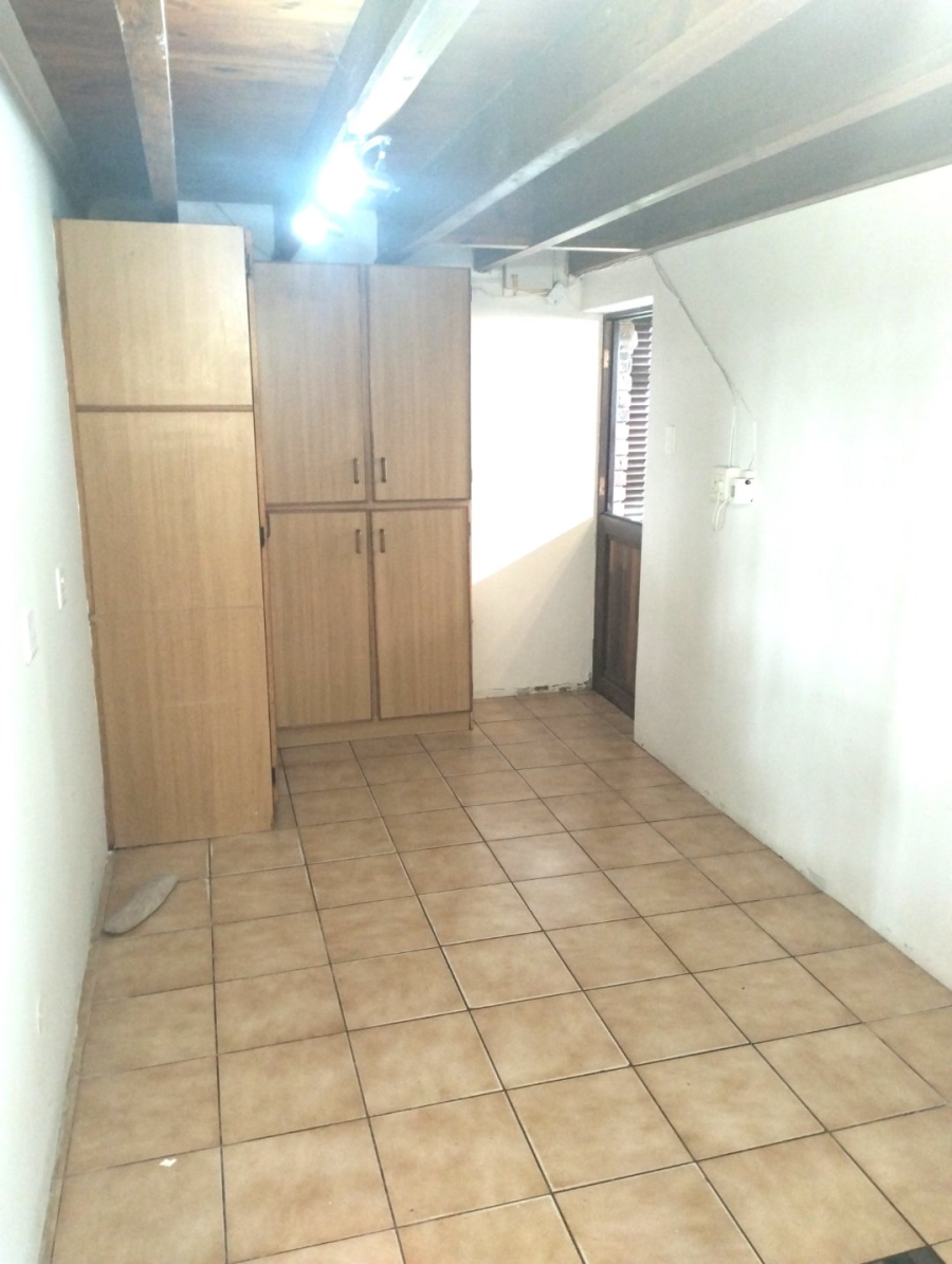 To Let 2 Bedroom Property for Rent in Aalwyndal Western Cape